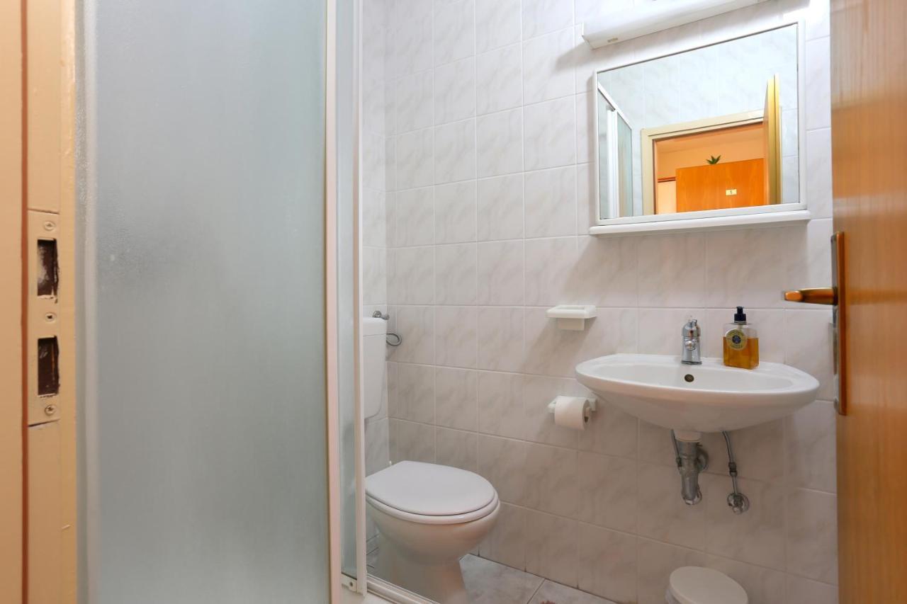 Apartments And Rooms With Parking Space Marina, Trogir - 5953 エクステリア 写真
